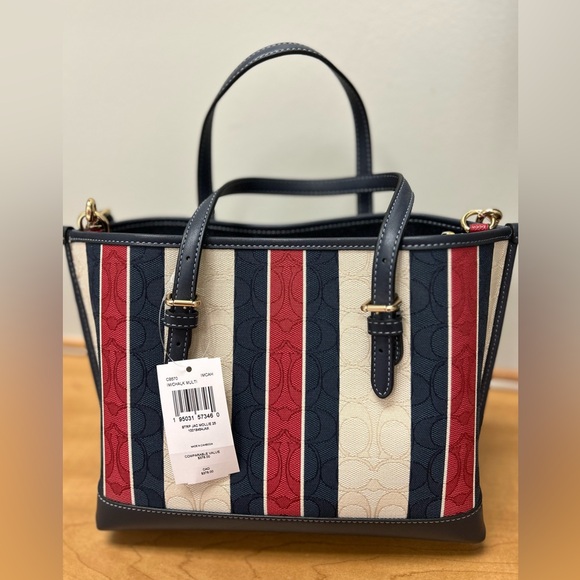 ✨NWT✨ COACH Millie Tote - Picture 2 of 4